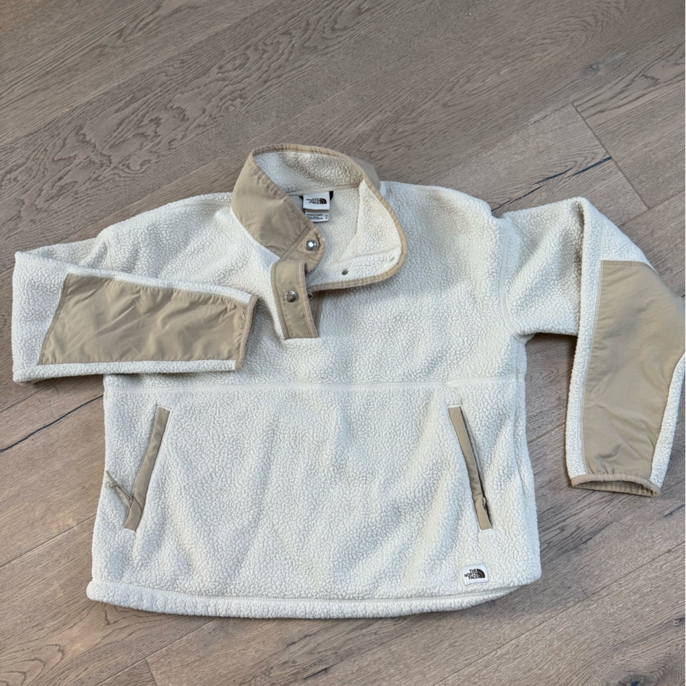 The North Face Tan and Cream Fleece Jacket